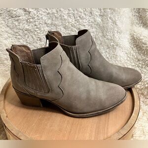 Eurosoft Softt Adalene Block Heel Zip Western Cowgirl Booties Boots Sz 7.5